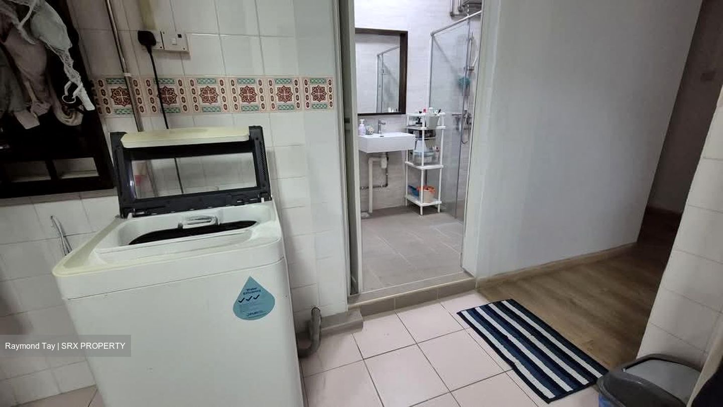 Blk 230H Tampines Street 21 (Tampines), HDB Executive #557273321